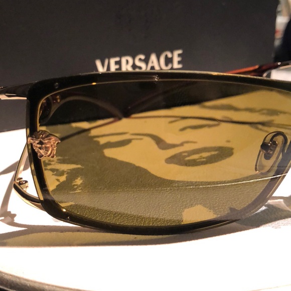 VERSACE Sunglasses - Picture 5 of 8